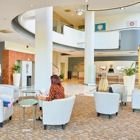 Novotel Corso Giulio Cesare Hotel