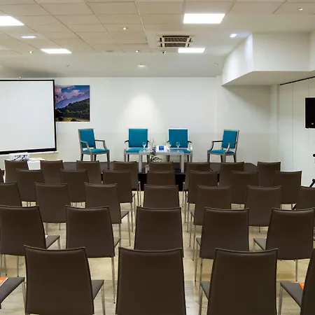 Отель Novotel Corso Giulio Cesare Турин