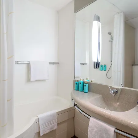 Hotel Novotel Corso Giulio Cesare 4*