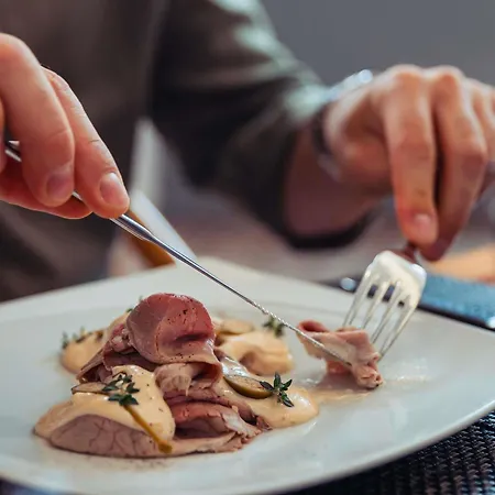 Hotel Novotel Corso Giulio Cesare 4*