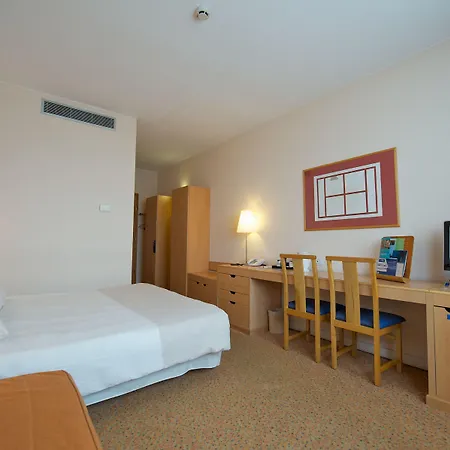 Ξενοδοχείο Novotel Corso Giulio Cesare 4*