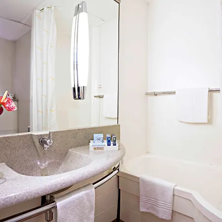 Novotel Corso Giulio Cesare Отель