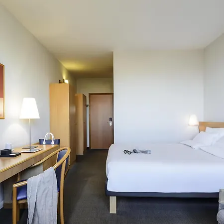 Hotel Novotel Corso Giulio Cesare