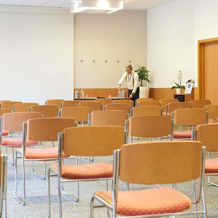 Hotel Novotel Corso Giulio Cesare 4*