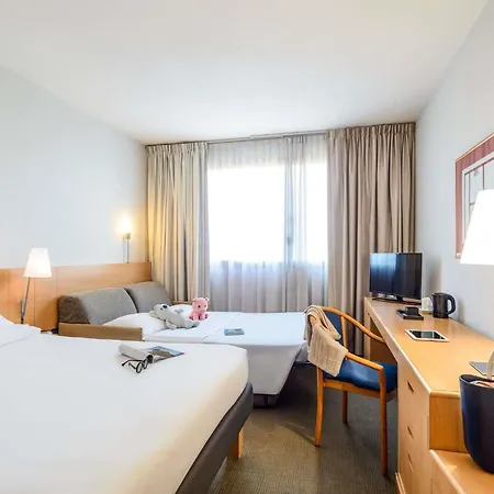 Hotel Novotel Corso Giulio Cesare 4*