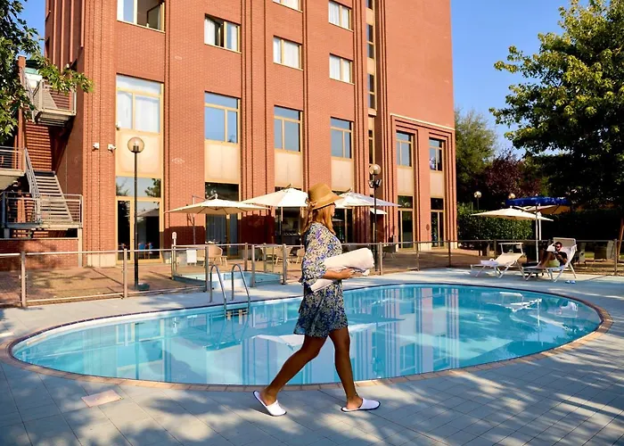 Отель Novotel Corso Giulio Cesare 4*