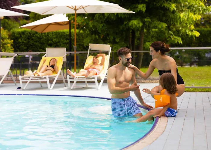 Hotel Novotel Corso Giulio Cesare 4*