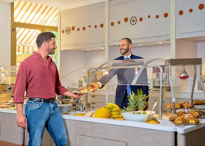 Hotel Novotel Corso Giulio Cesare 4*