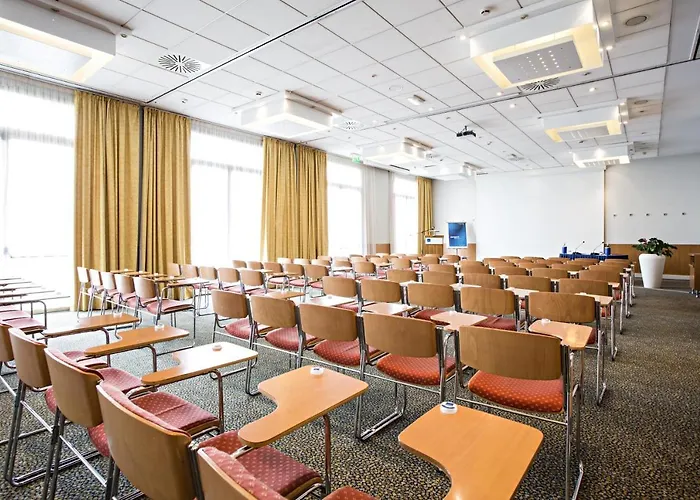 Hotel Novotel Corso Giulio Cesare 4*