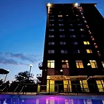 Hotel Novotel Corso Giulio Cesare 4*