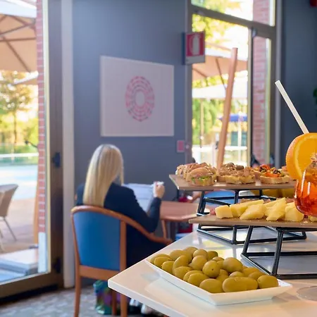 Hotel Novotel Corso Giulio Cesare