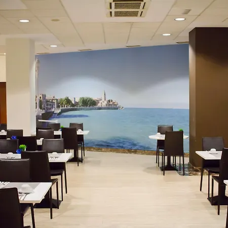 Hotel Novotel Corso Giulio Cesare 4*