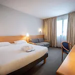 Novotel Corso Giulio Cesare
