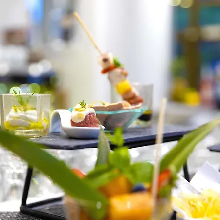 Hotel Novotel Corso Giulio Cesare 4*