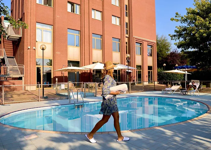 Hotel Novotel Corso Giulio Cesare 4*